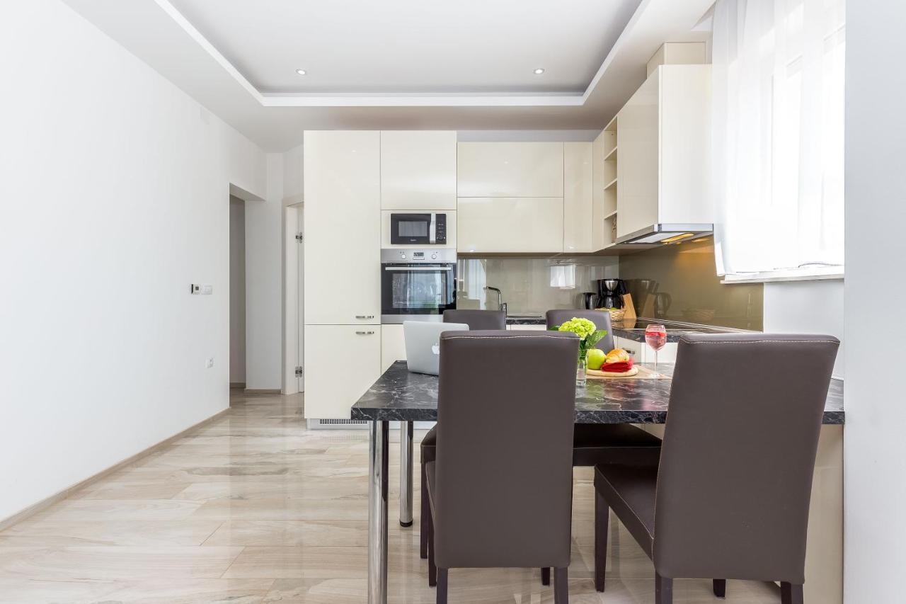 Apartman Luxury With Pool 2
