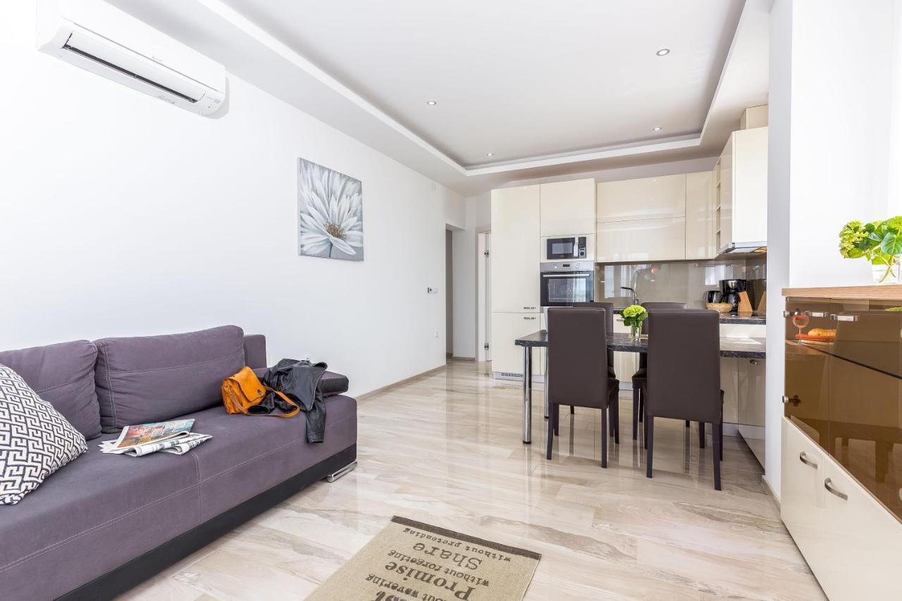Apartman Luxury With Pool 2 Kostrena