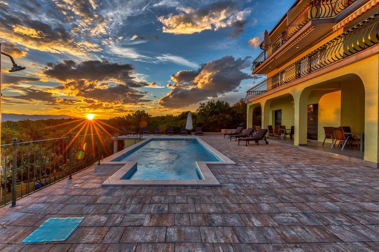 Luxury With Pool 2 Apartman Kostrena