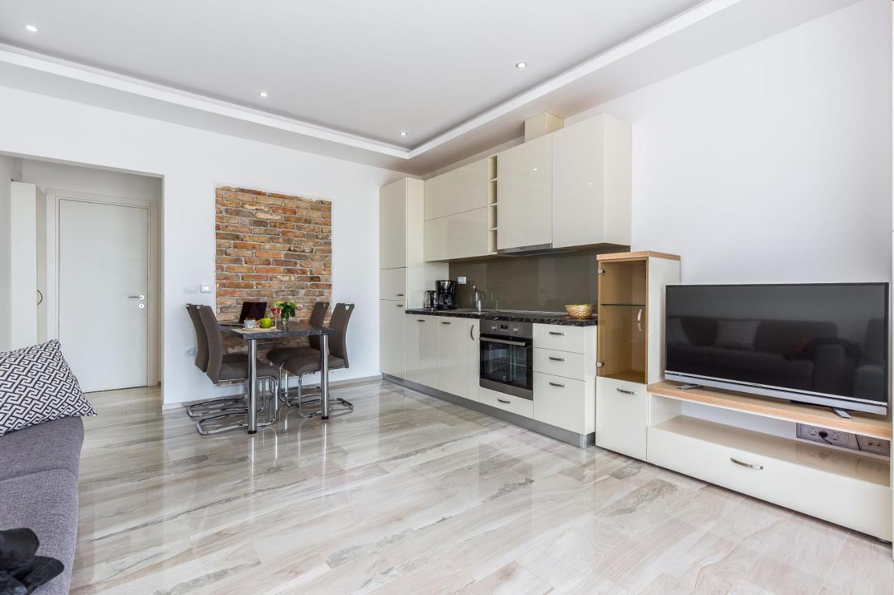 Apartment Luxury With Pool 2 Kostrena