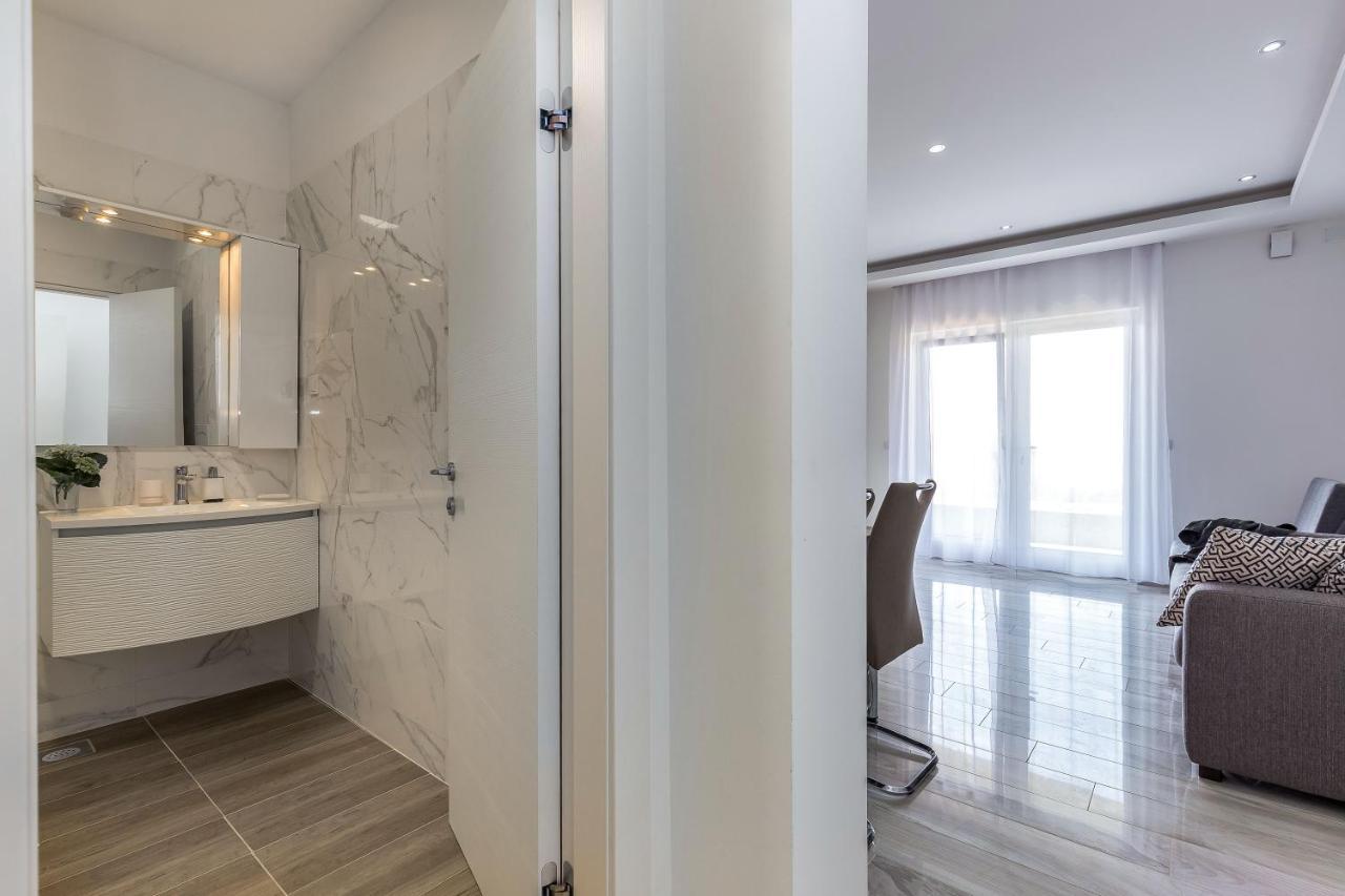 Apartment Luxury With Pool 2 Kostrena