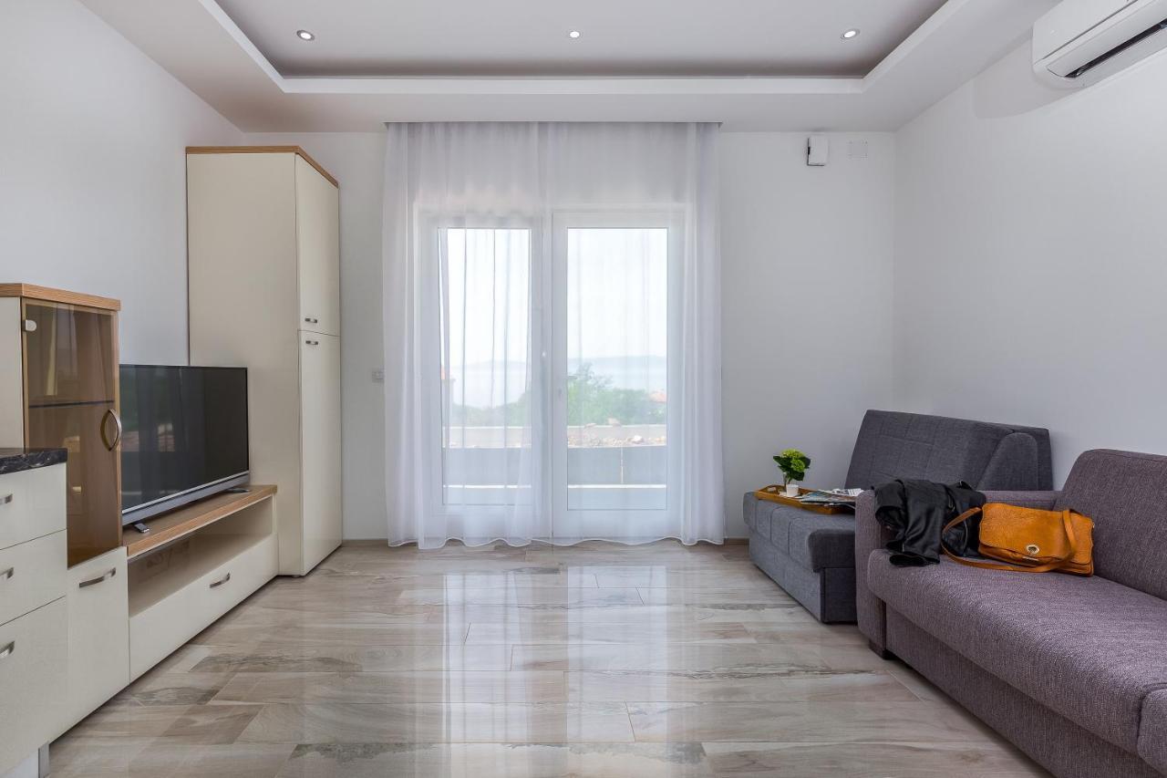 Apartment Luxury With Pool 2 Kostrena