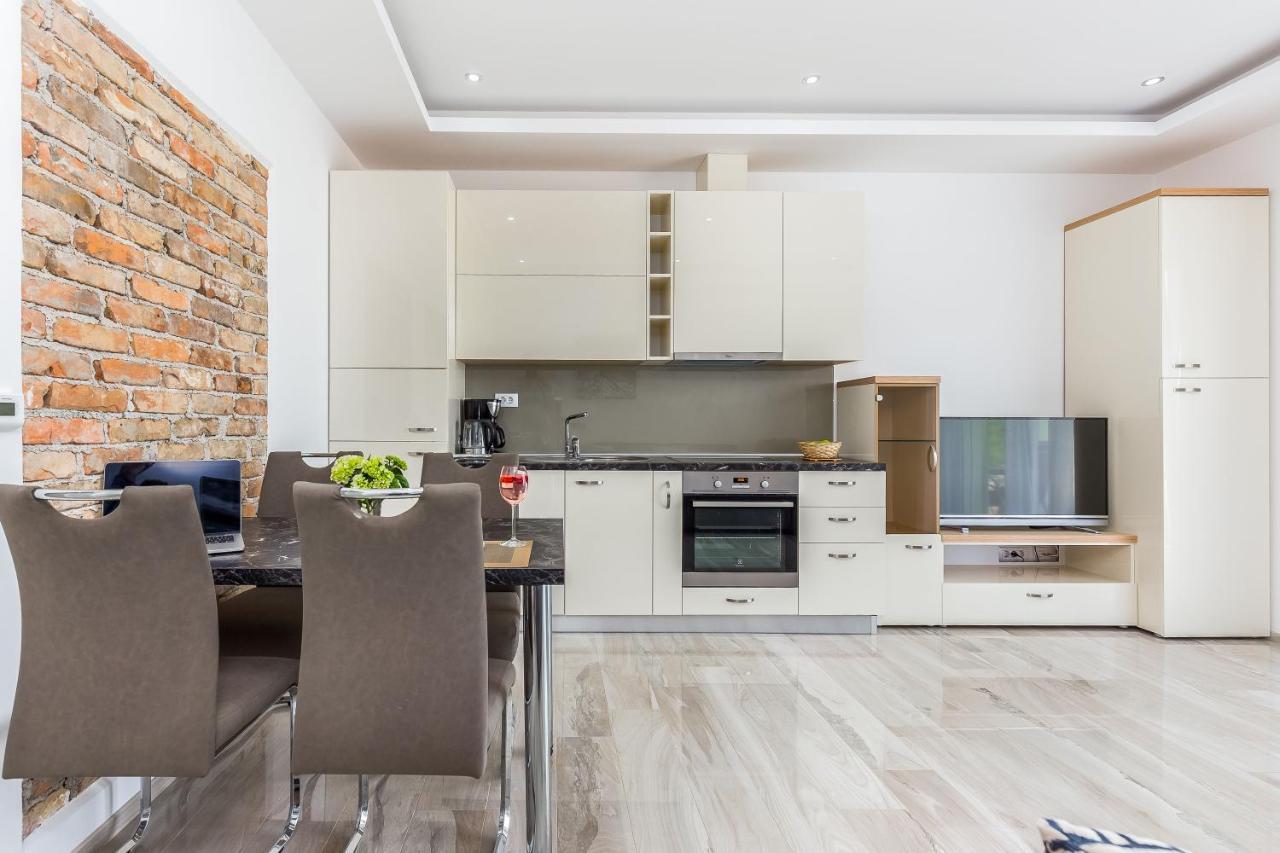 Apartment Luxury With Pool 2 Kostrena