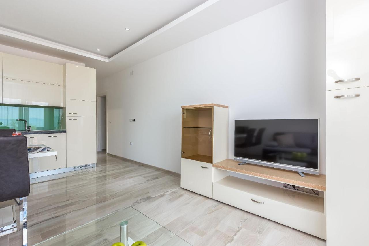 Apartment Luxury With Pool 2 Kostrena