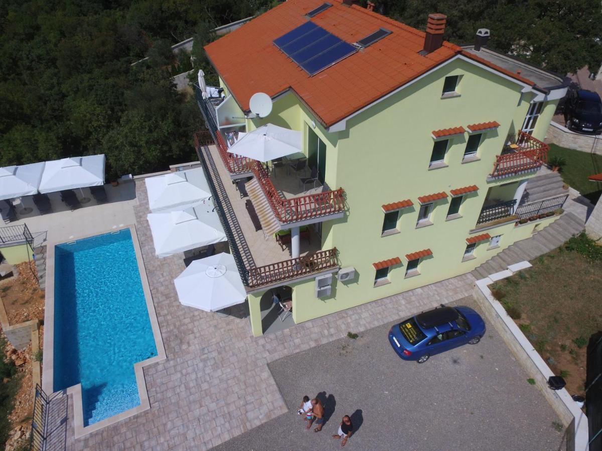 Luxury With Pool 2 Apartment *